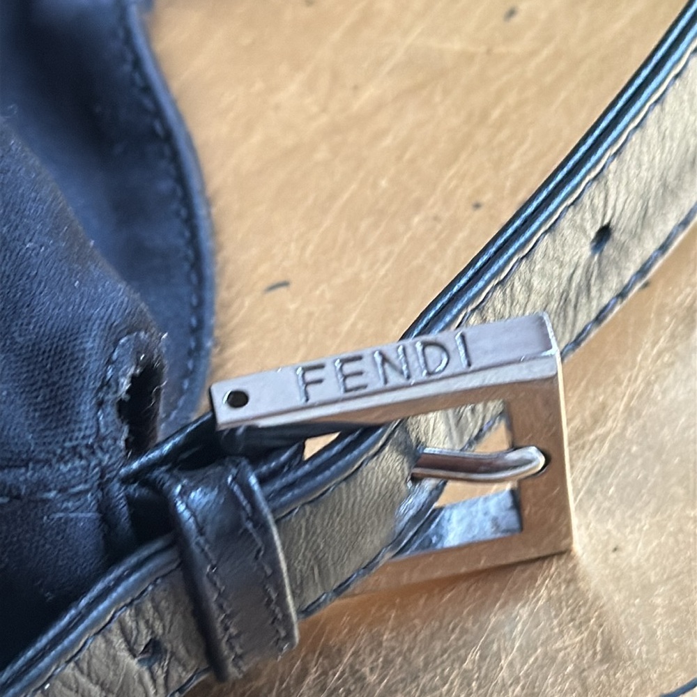 Fendi VTG Baguette in Black Neoprene - Picture 11 of 16